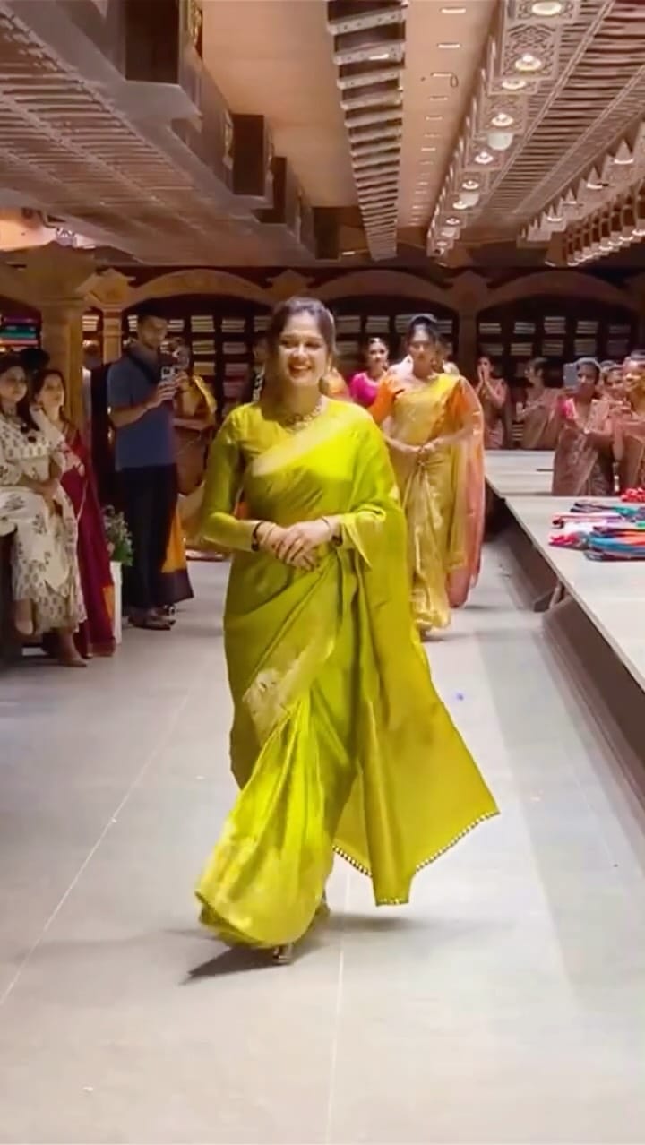 Post 10 by Sumangali Silks - The Family Store on Instagram (video)
