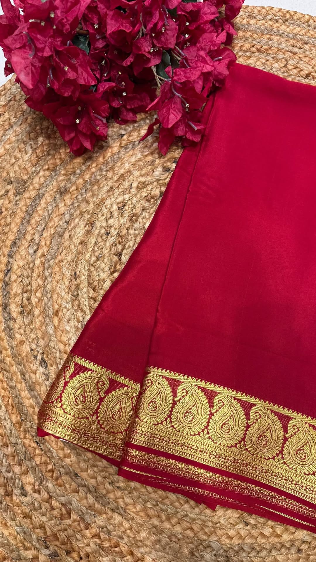 Post 7 by Sumangali Silks - The Family Store on Instagram (video)
