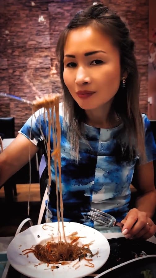 Post 1 by 𝓘𝓷𝓭𝓲𝓻𝓪 𝓣𝓪𝓼𝓱𝓮𝓷𝓸𝓿𝓪 🧁 on Instagram (video)