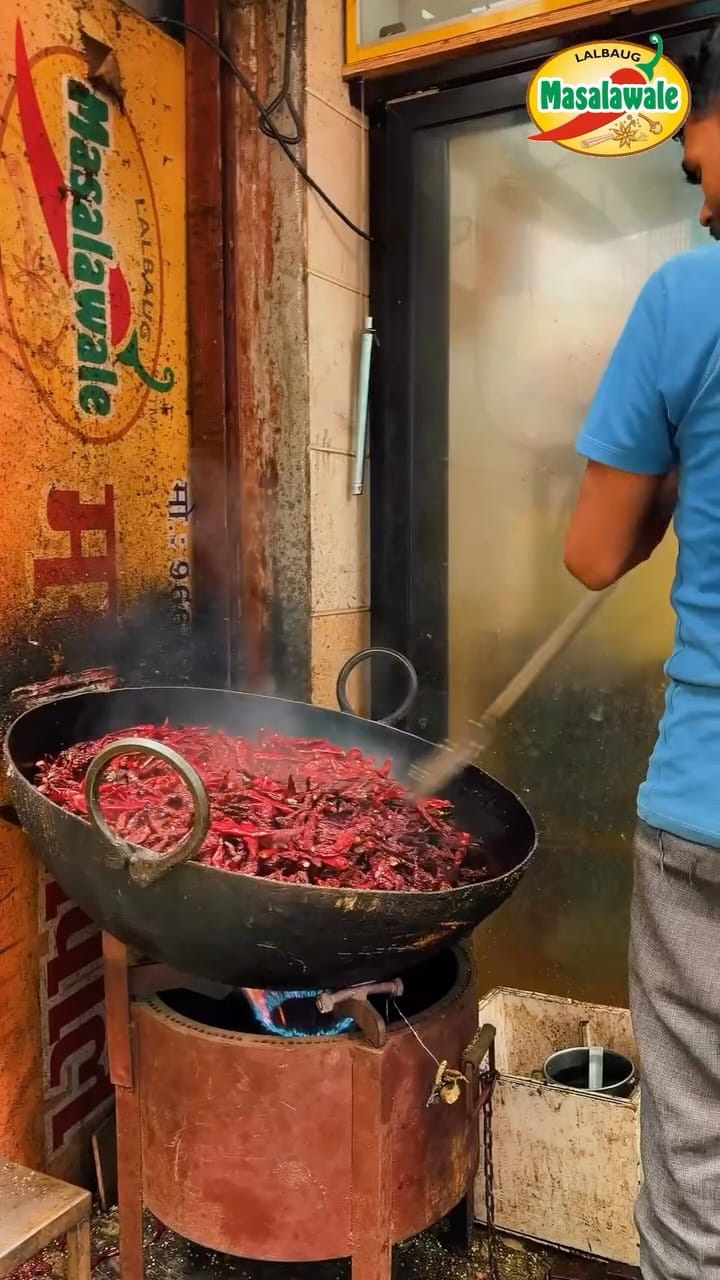 Post 9 by Masalawale - Lalbaug on Instagram (video)