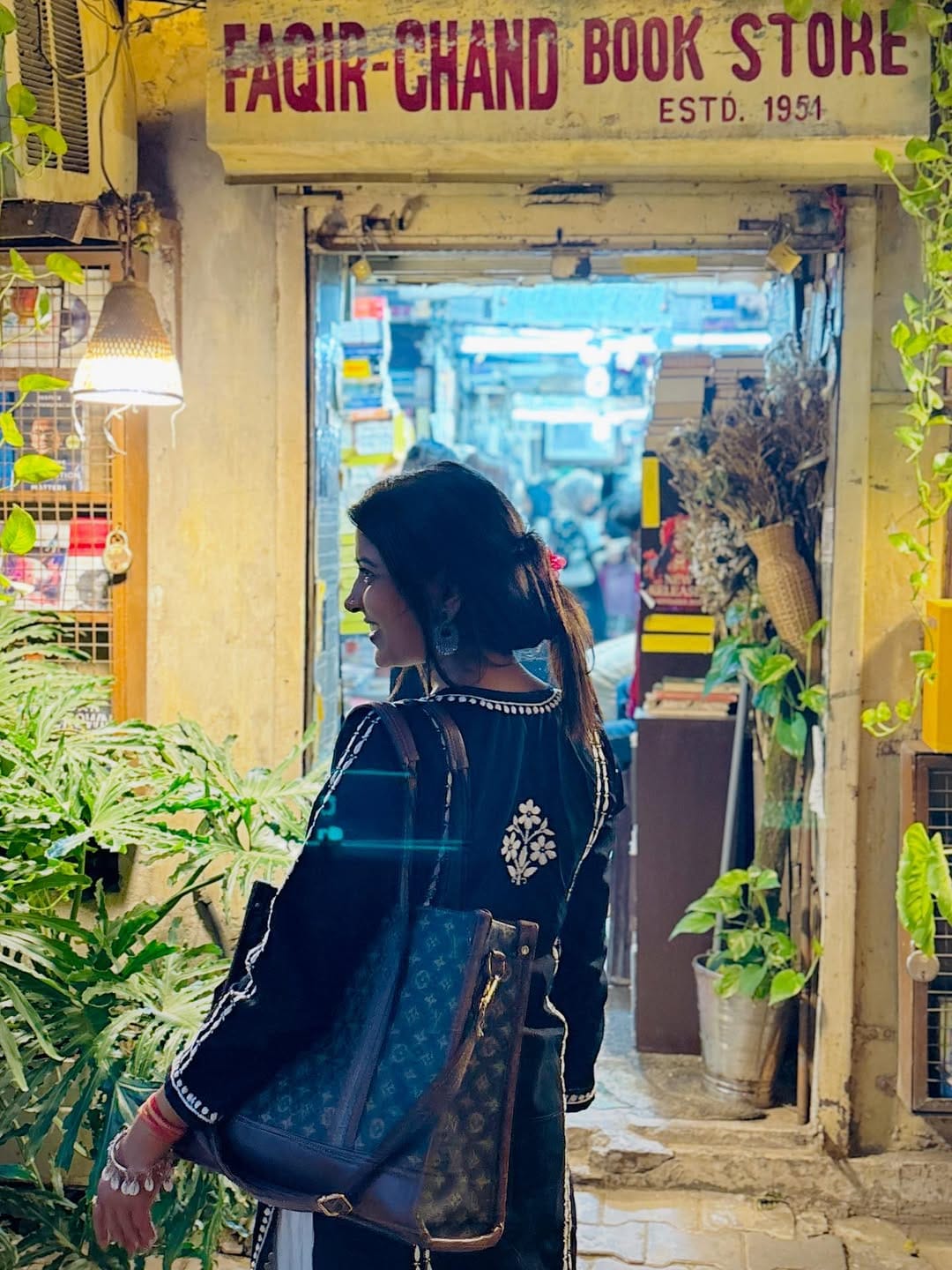 Post 5 by jyoti singh on Instagram (carousel)