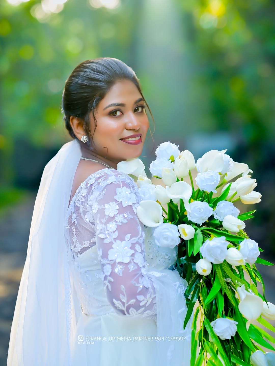 Post 2 by Makeup by Thansi Roshan on Instagram (carousel)