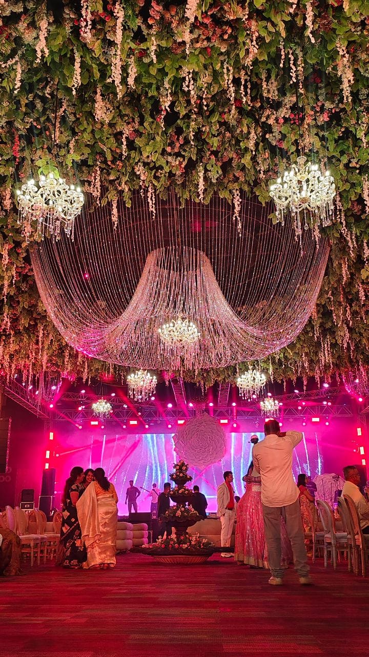 Post 1 by Seven Starz Events & Decor on Instagram (video)