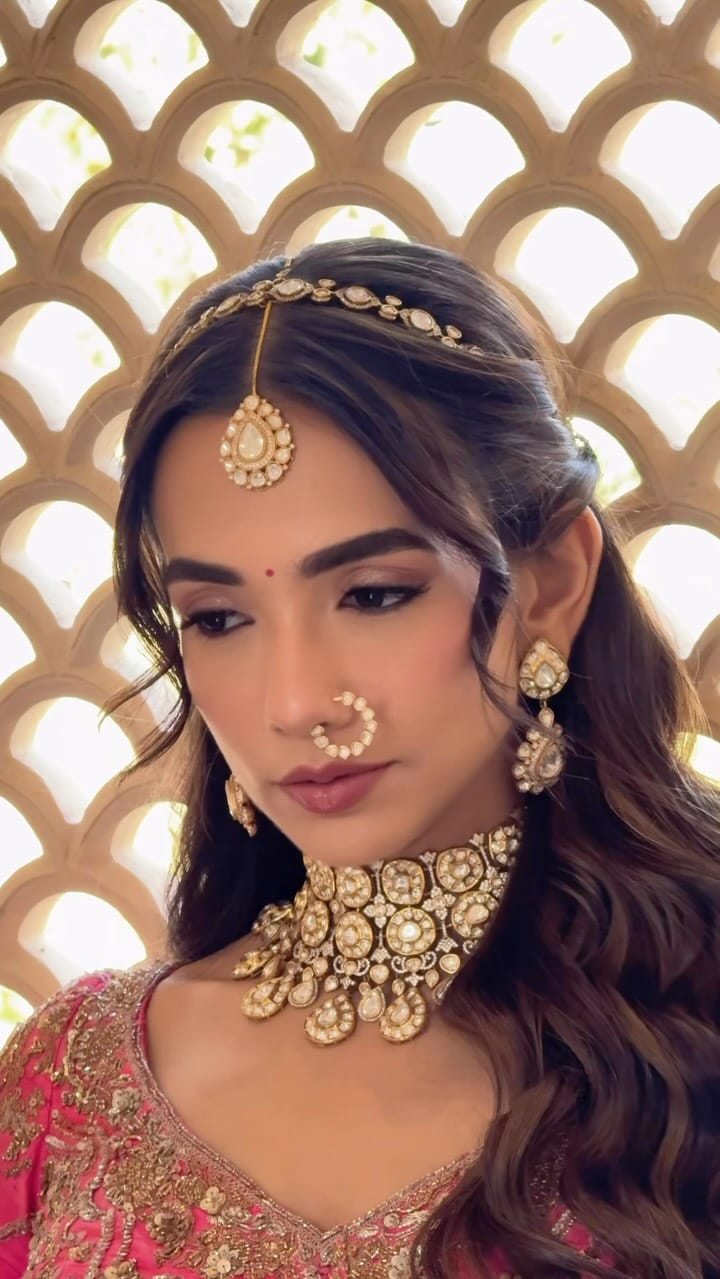 Post 7 by Vishakha Rajani Raina🧿 Fashion|Beauty on Instagram (video)