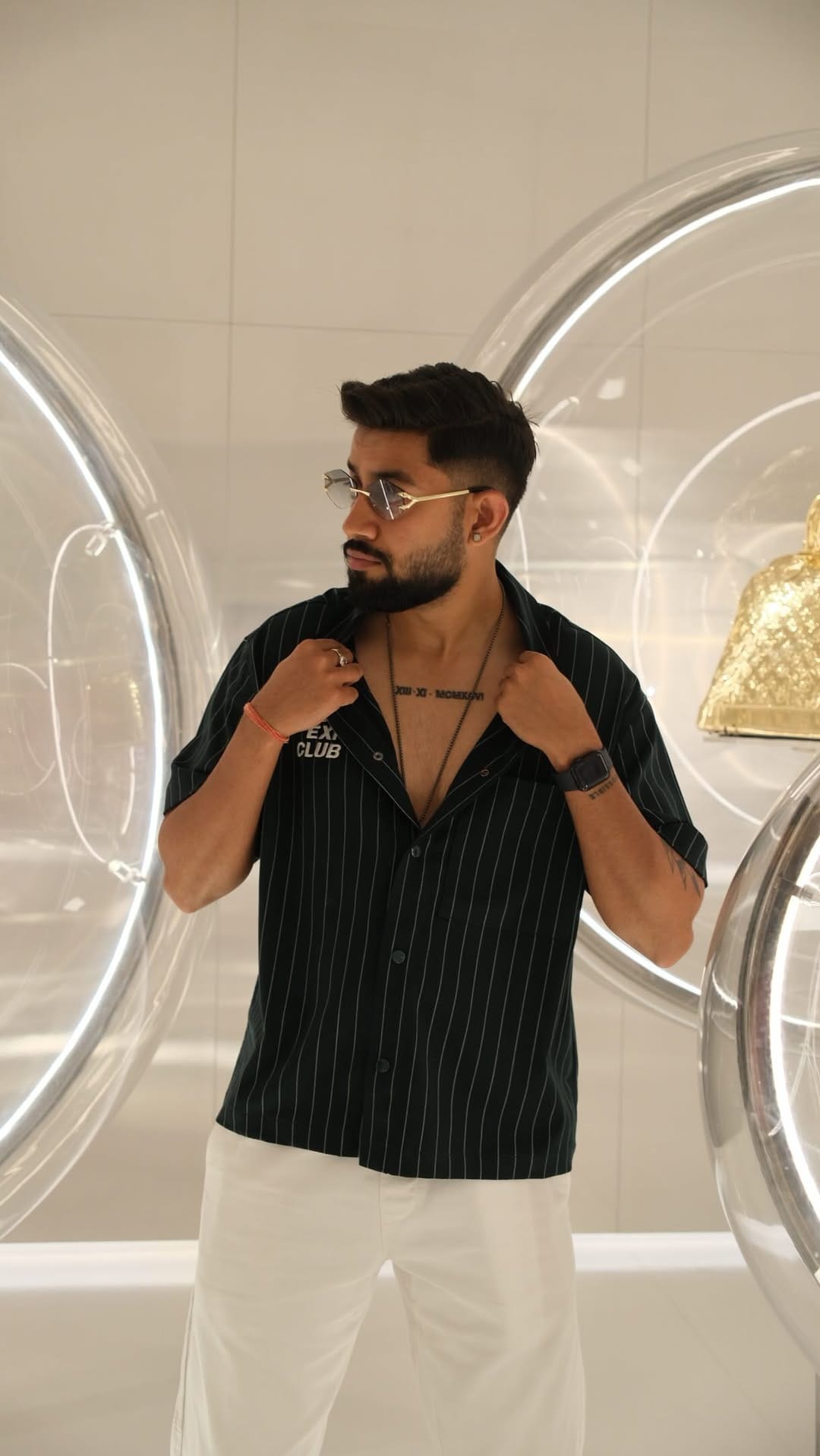 Post 2 by Munish Malhotra on Instagram (video)