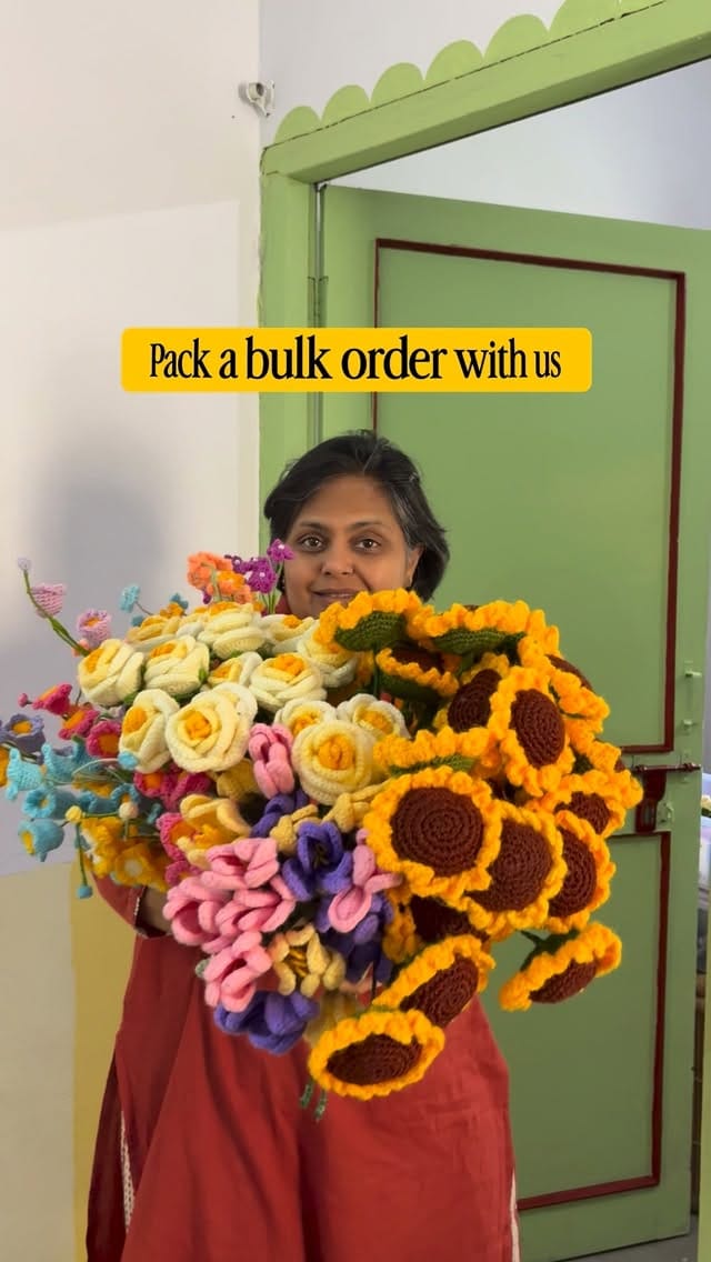 Post 8 by Oma studio | Crochet flowers | Gifting | Dehradun on Instagram (video)