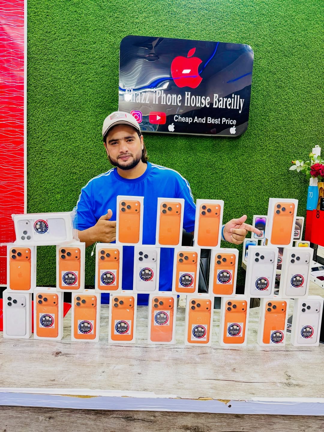 Post 10 by SHAZZ IPHONE HOUSE BAREILLY on Instagram (carousel)