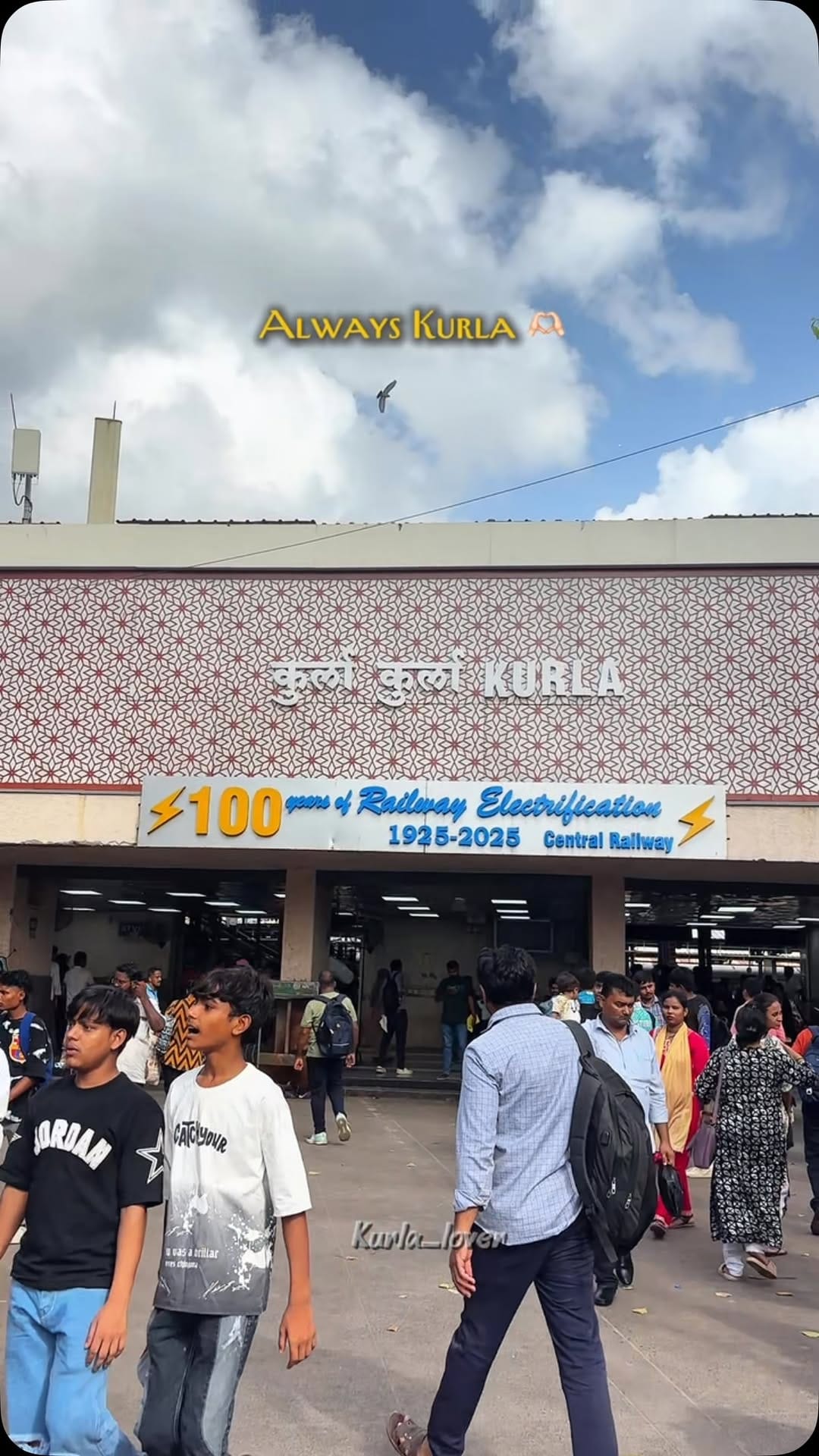 Post 6 by Kurla community✊🏻 on Instagram (video)