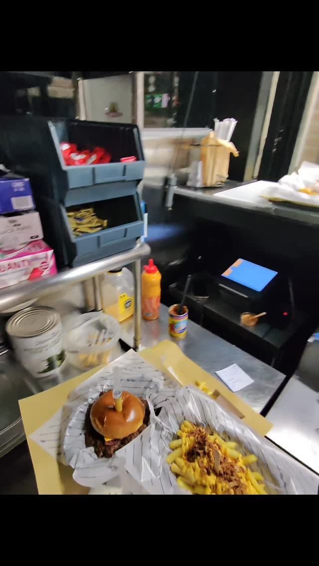 Post 9 by Draben's Taco Halal on Instagram (video)