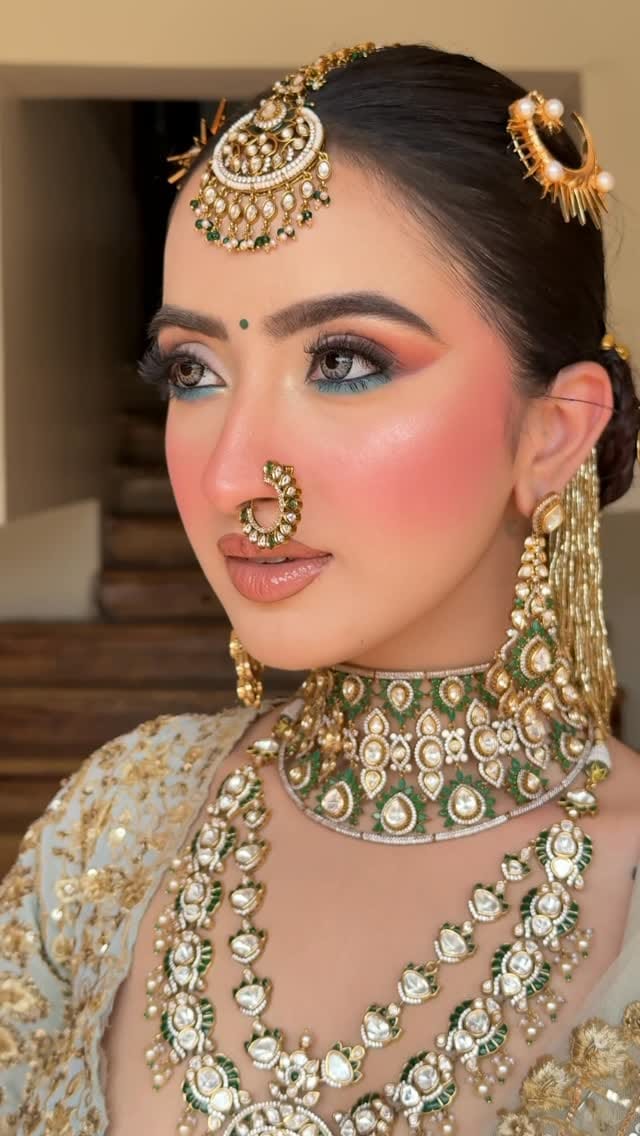 Post 8 by Gargi Dhingra on Instagram (video)