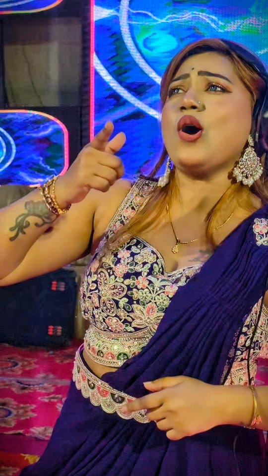 Post 4 by DJ Jenny (Puja Chatterjee) ❤😍 on Instagram (video)