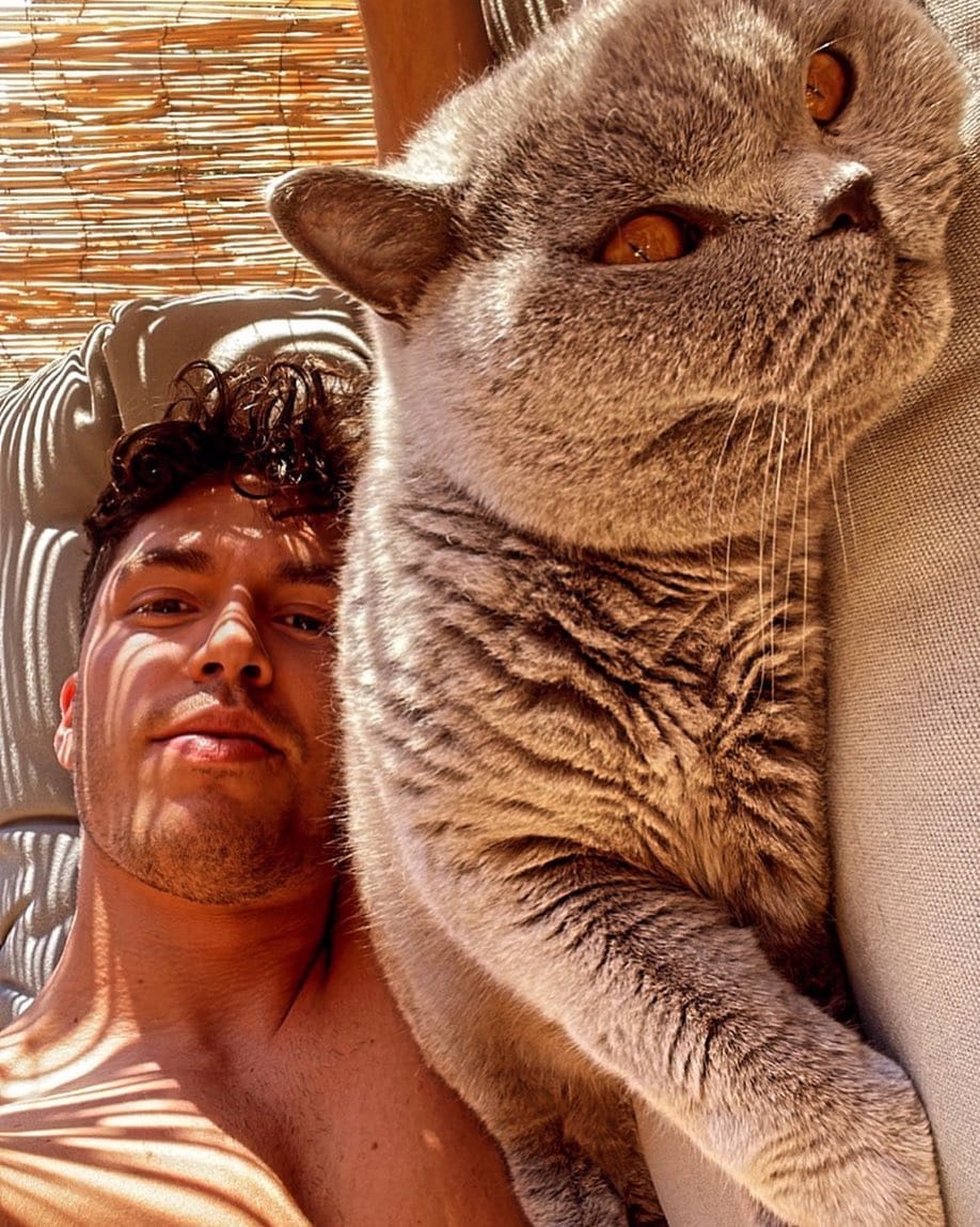 Post 5 by Andrea Ambiveri on Instagram (image)