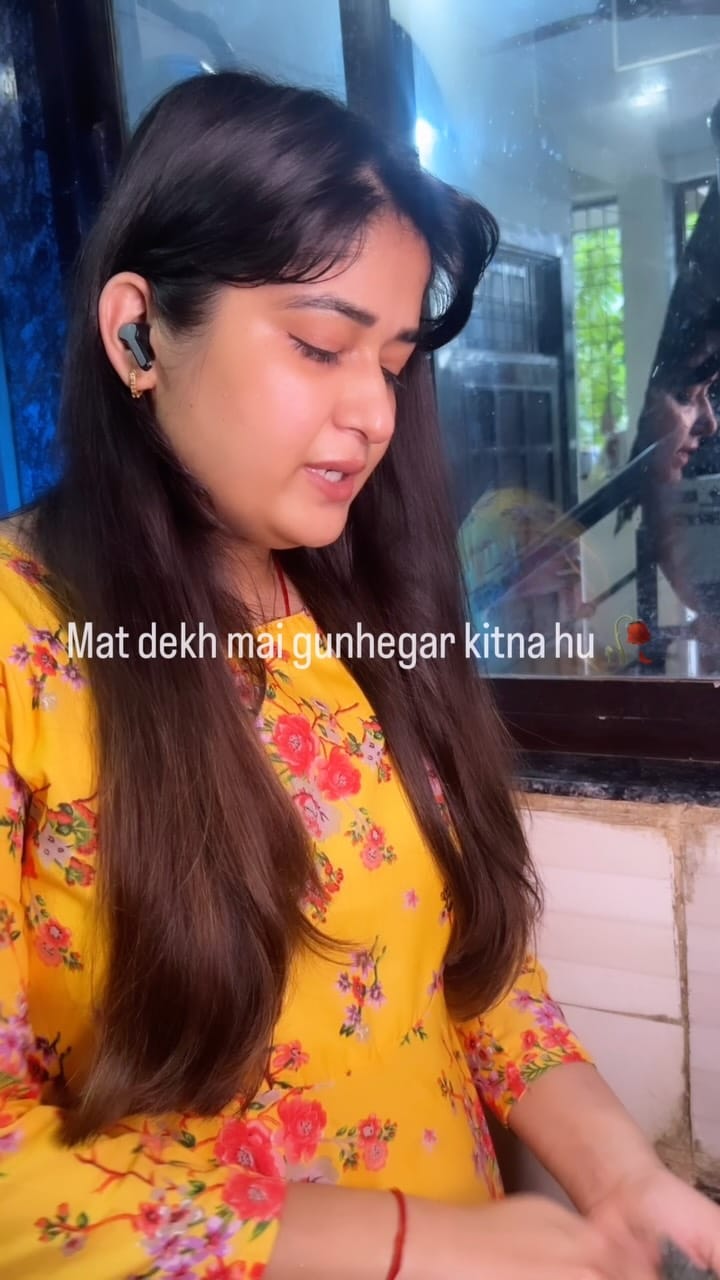 Post 1 by 𝐍𝐈𝐕𝐄𝐃𝐈𝐓𝐀 𝐒𝐇𝐀𝐑𝐌𝐀 (𝐍𝐢𝐯𝐢) on Instagram (video)