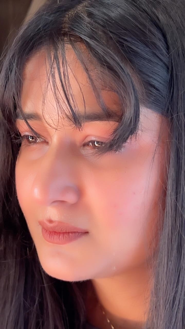 Post 4 by 𝐍𝐈𝐕𝐄𝐃𝐈𝐓𝐀 𝐒𝐇𝐀𝐑𝐌𝐀 (𝐍𝐢𝐯𝐢) on Instagram (video)
