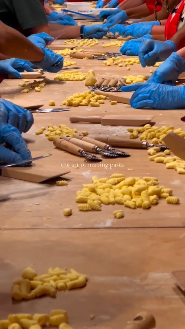 Post 5 by Fabiolous Cooking Day on Instagram (video)