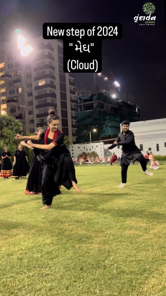 Post 10 by Khushi's Dance Studio | Choreographer | Anchor on Instagram (video)