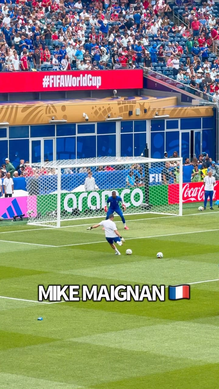 Post 5 by SOCCER.COM Keepers on Instagram (video)