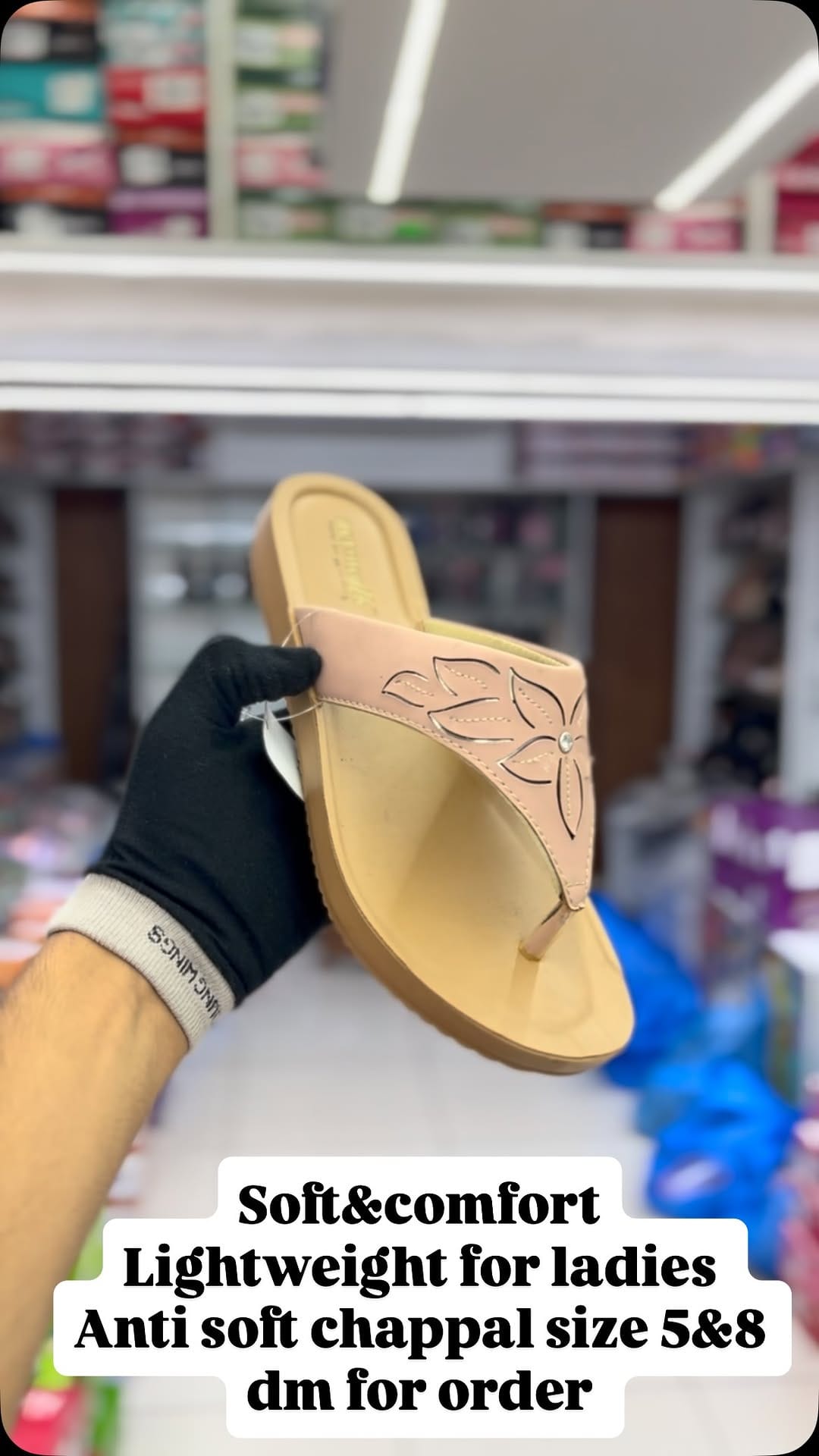 Post 7 by 👠Unnati footwear👡 on Instagram (video)