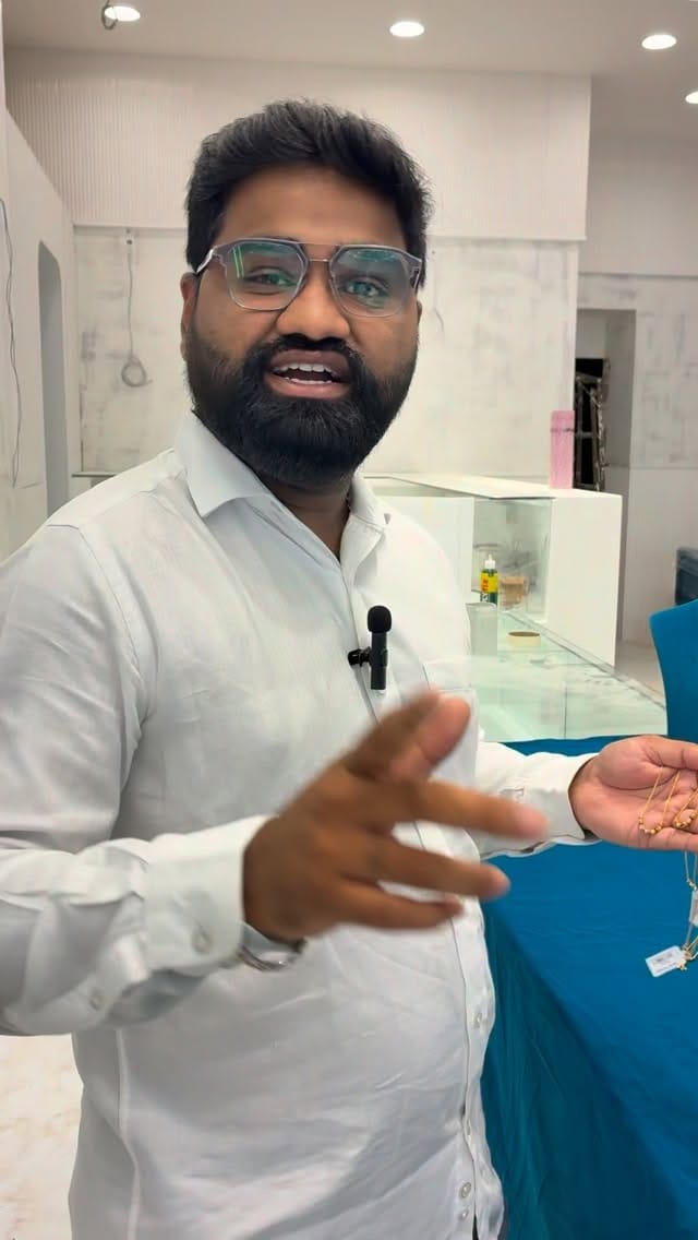 Post 3 by Kalawanti Jewellers on Instagram (video)