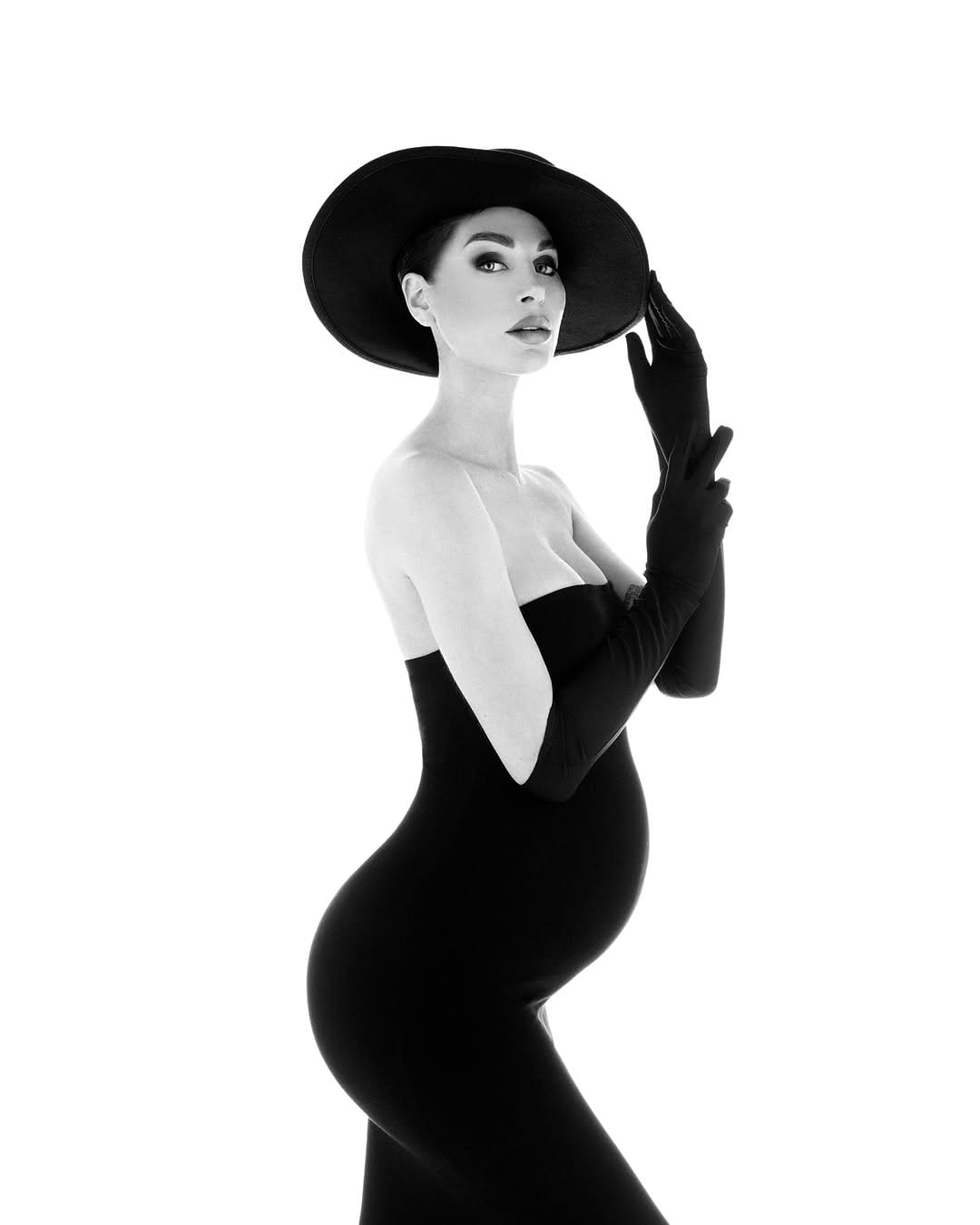 Post 8 by DONATELLA NICOLINI | Portrait & Maternity Photographer on Instagram (image)