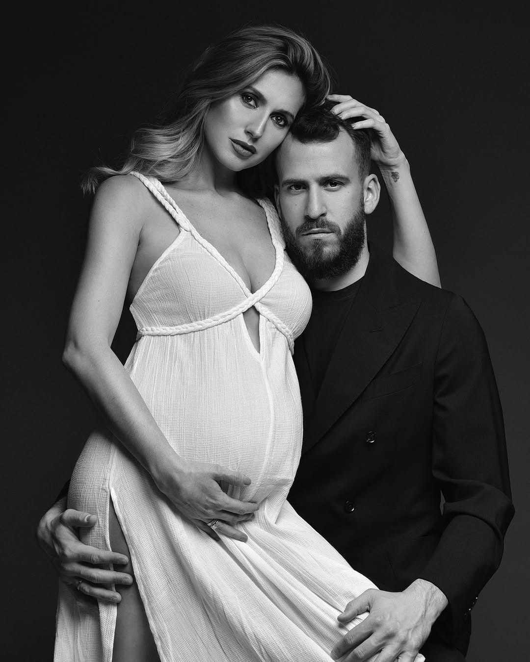 Post 9 by DONATELLA NICOLINI | Portrait & Maternity Photographer on Instagram (image)