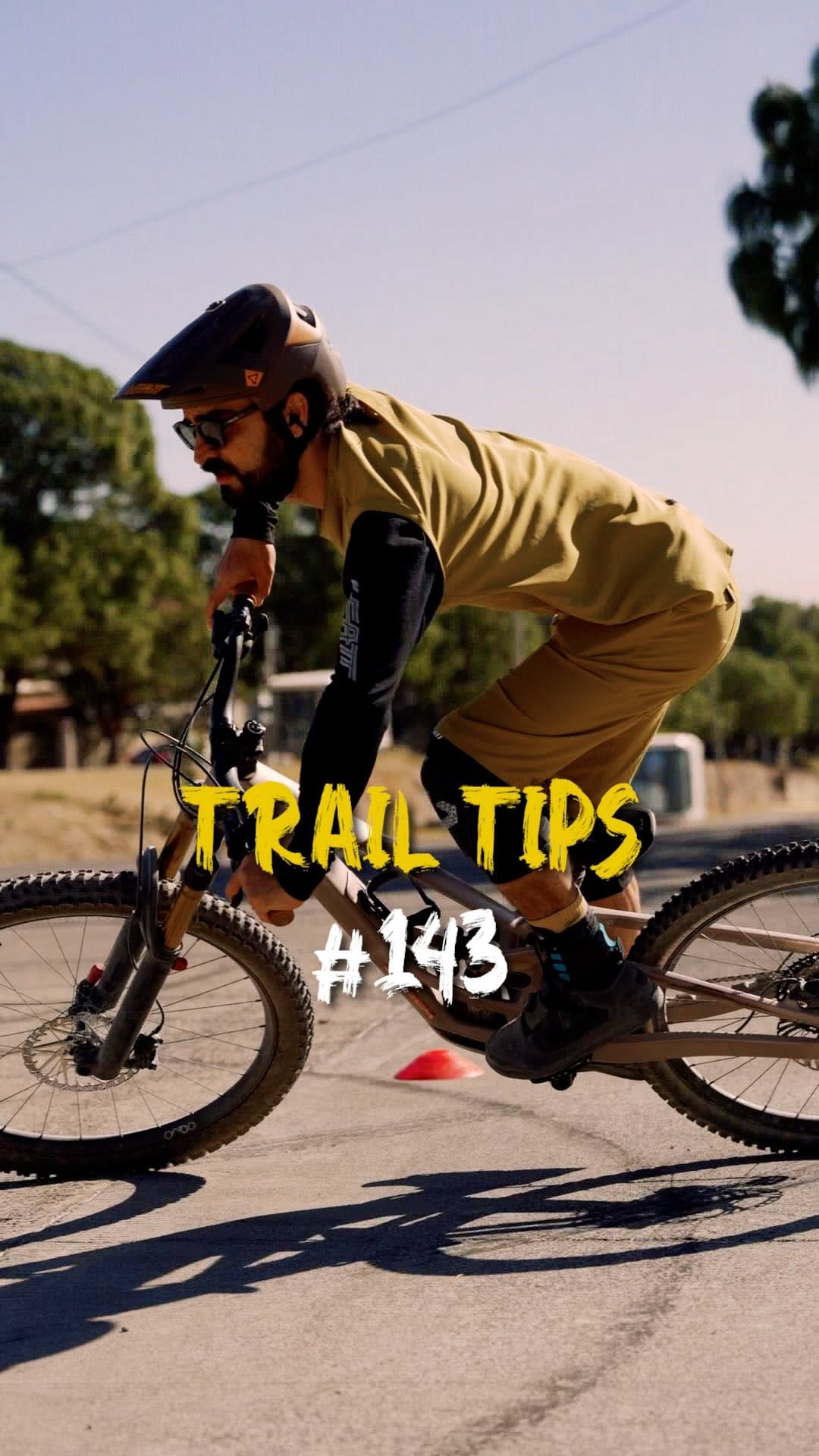 Post 2 by Roberto Tejeda on Instagram (video)