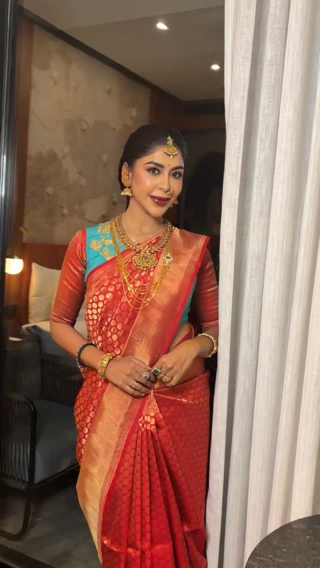 Post 2 by House of Soha on Instagram (video)