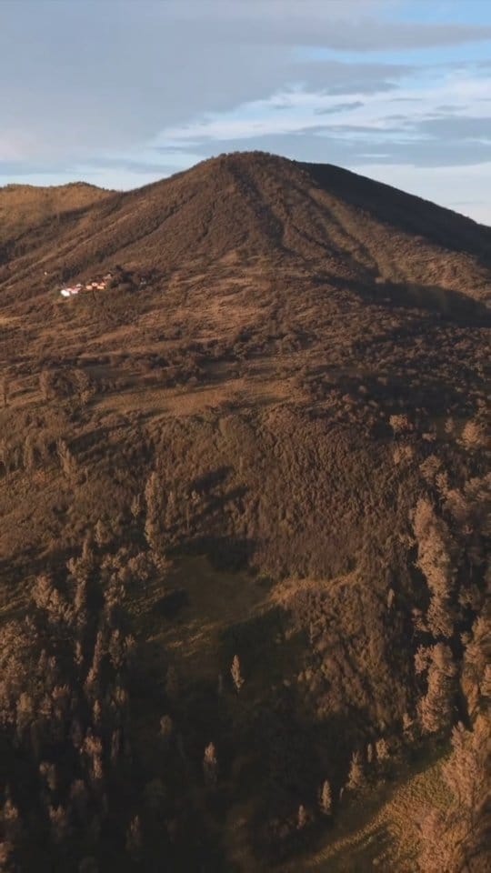 Post 3 by Rikas Harsa on Instagram (video)