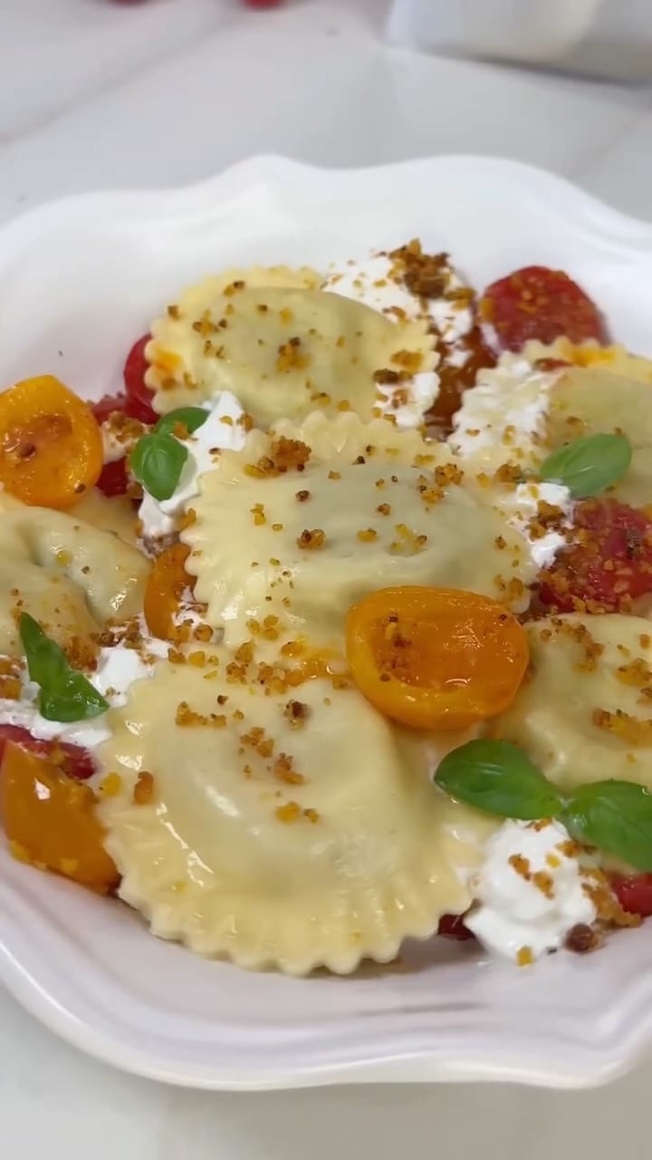 Post 7 by Laura Trotta on Instagram (video)