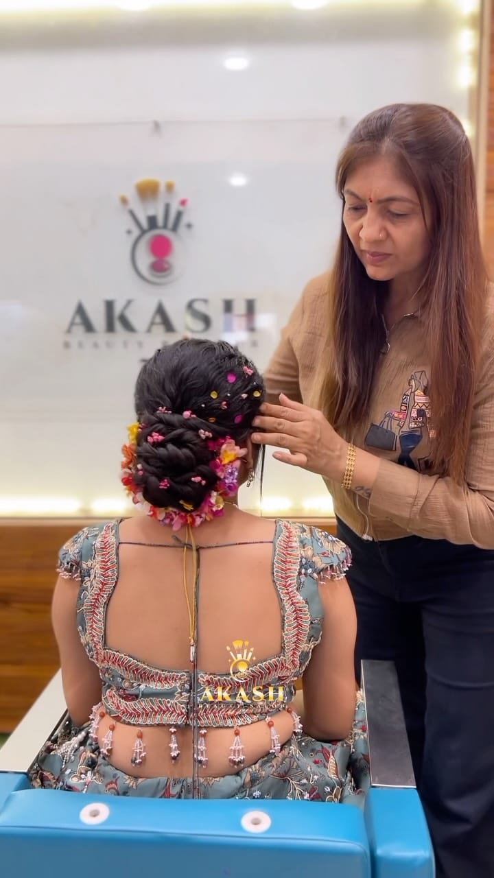 Post 2 by Sumita paghadar / Hetal paghadar on Instagram (video)