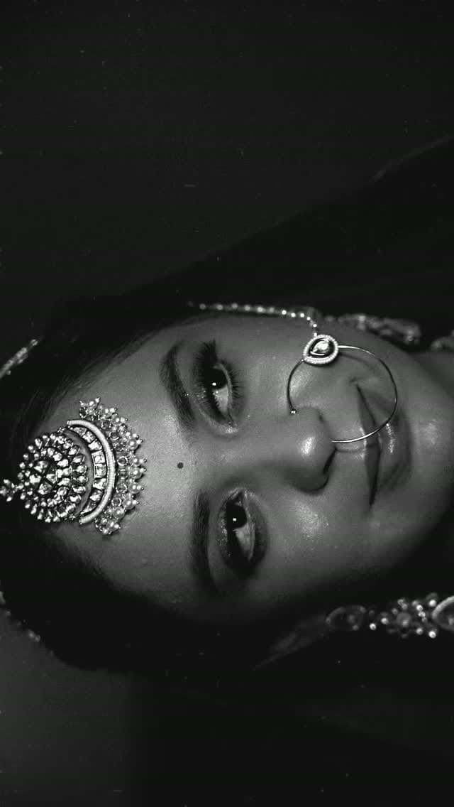 Post 1 by Hreem Bhatt | Udaipur Makeup Artist | Aesthetician 🕉 on Instagram (video)