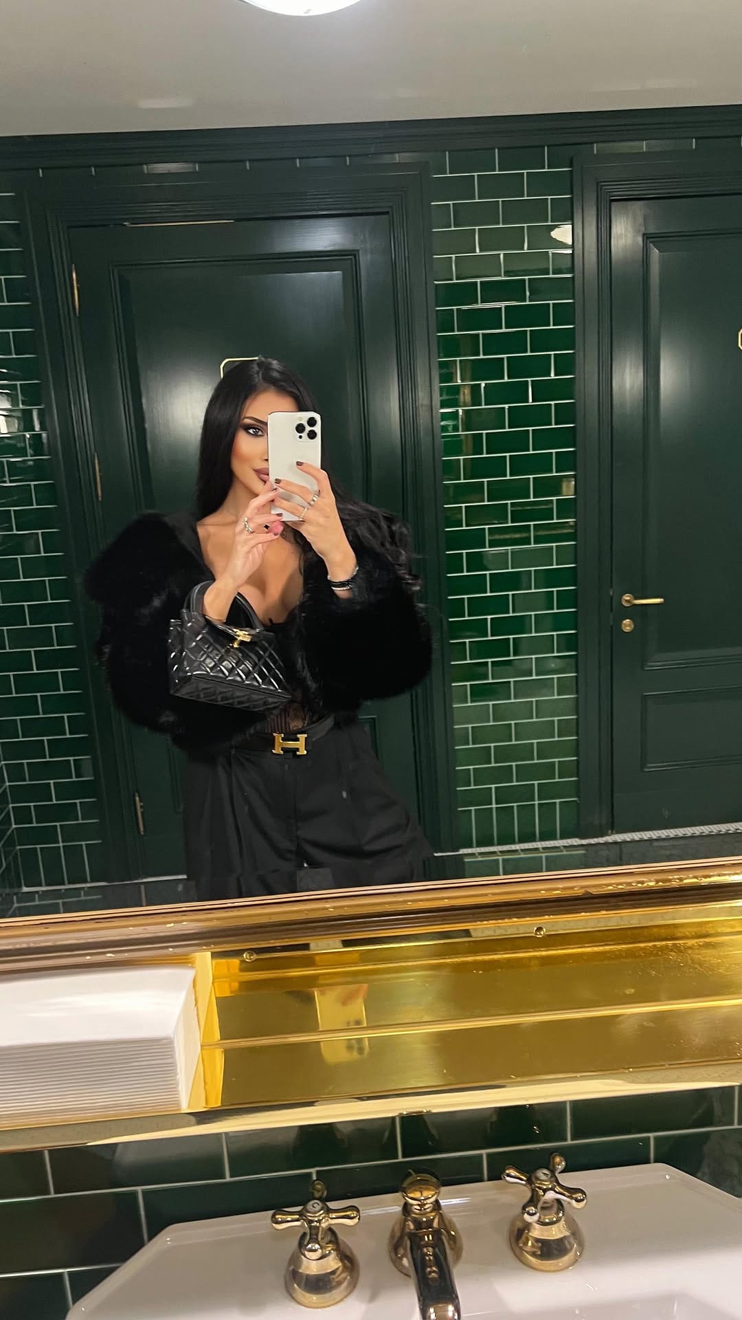 Post 10 by Aurymar Peñate on Instagram (video)