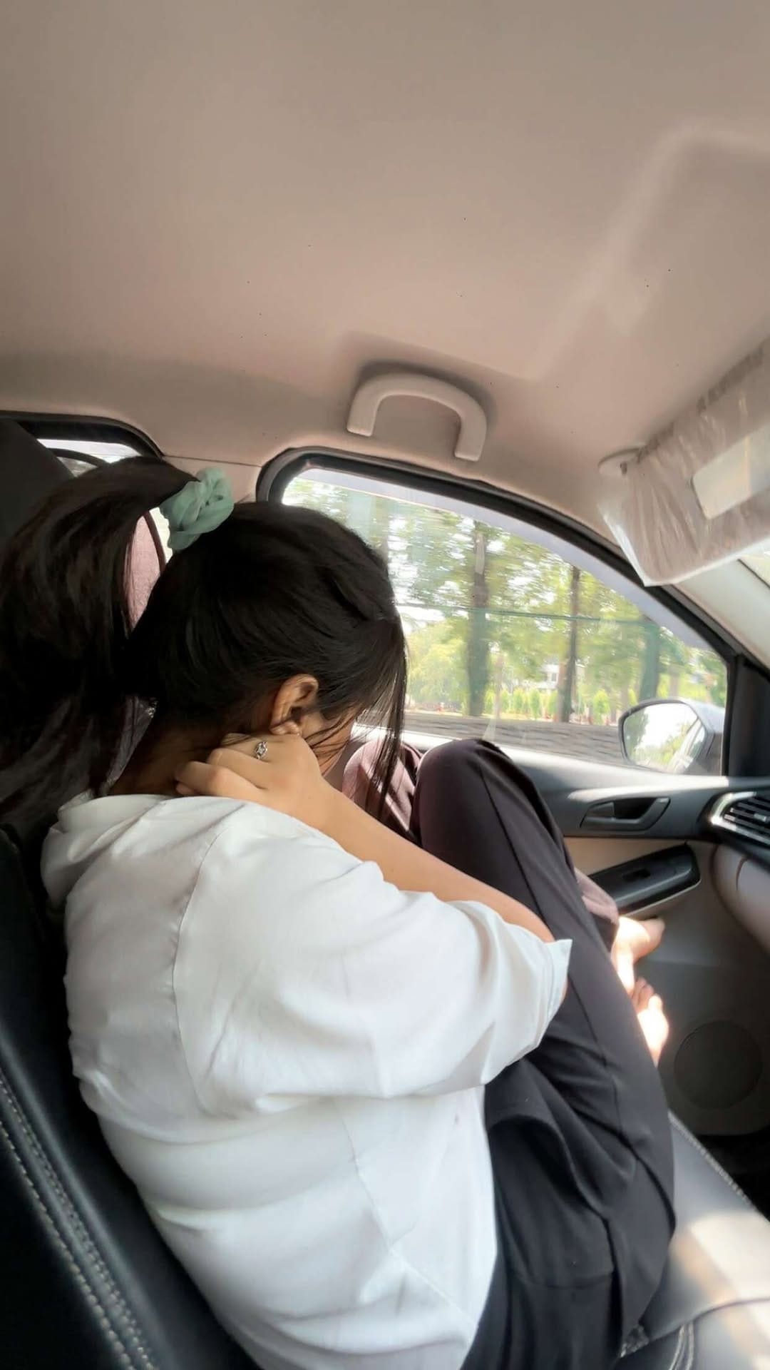 Post 10 by Aditi Sharma on Instagram (video)