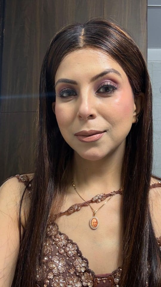 Post 4 by Jasprit kaur on Instagram (video)
