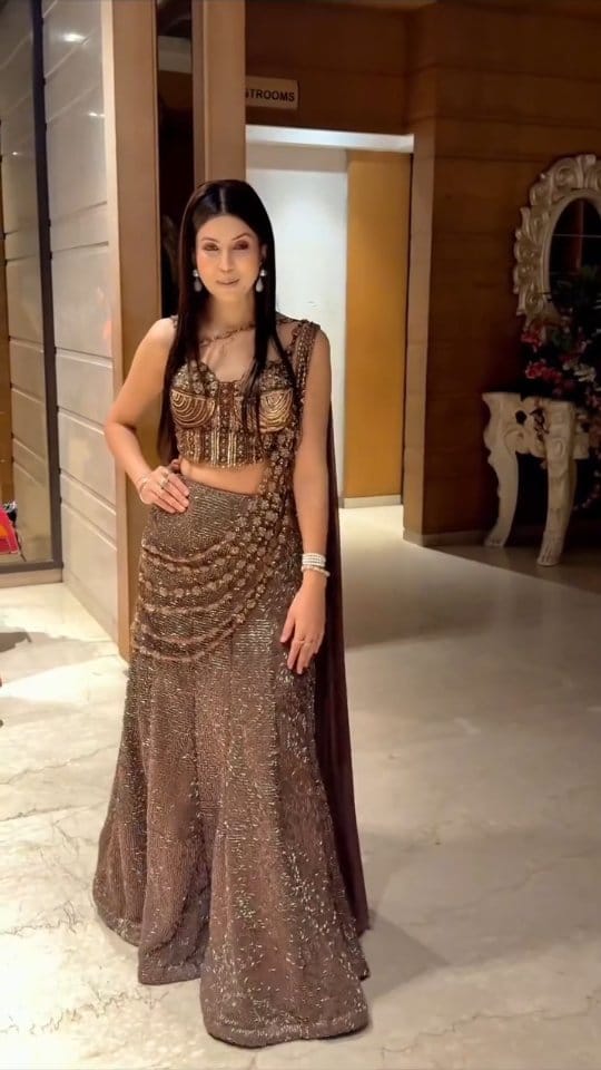 Post 7 by Jasprit kaur on Instagram (video)