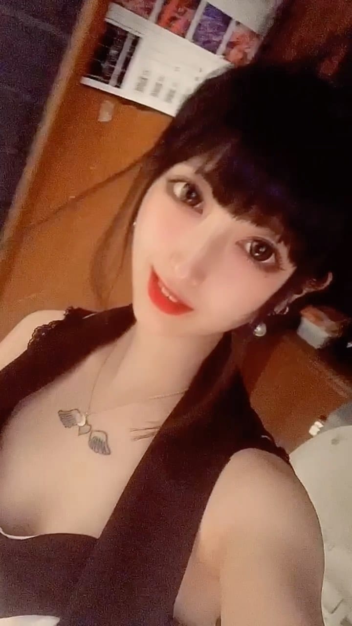 Post 4 by ひとりちゃん ◗◖˟ニートラブドール on Instagram (video)