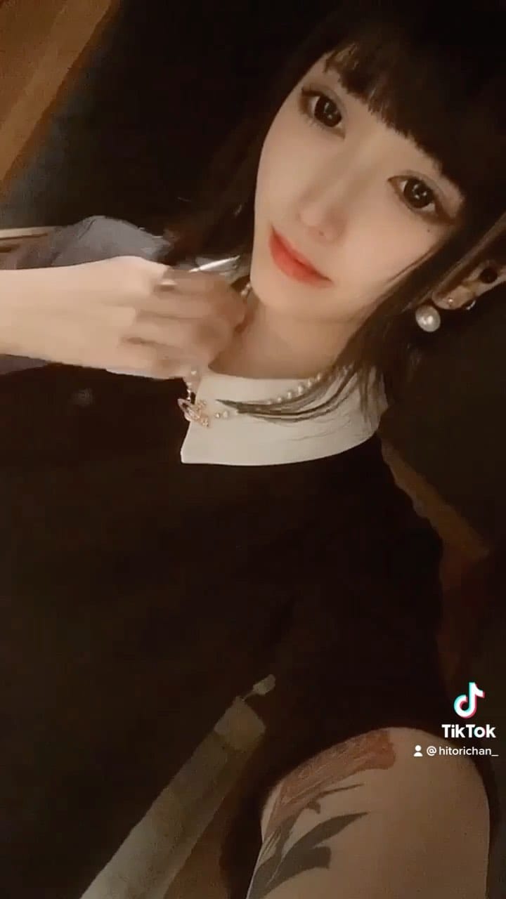 Post 3 by ひとりちゃん ◗◖˟ニートラブドール on Instagram (video)