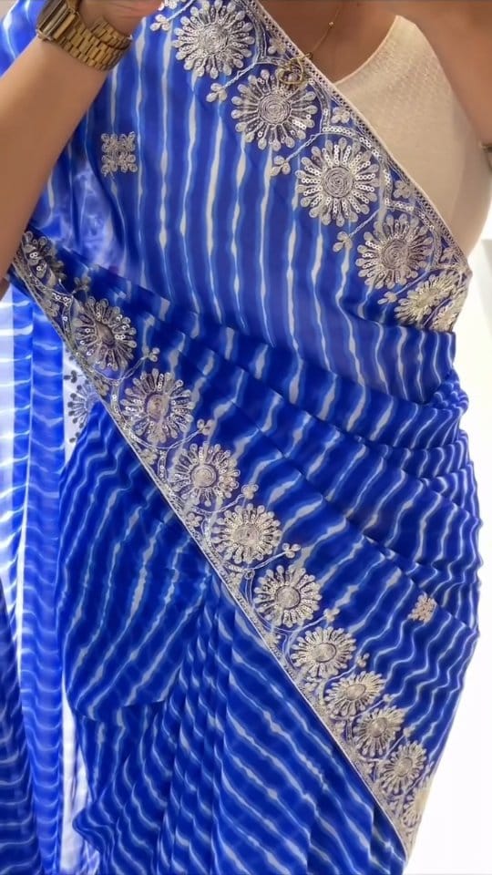 Post 6 by Jetpur Saree House on Instagram (video)
