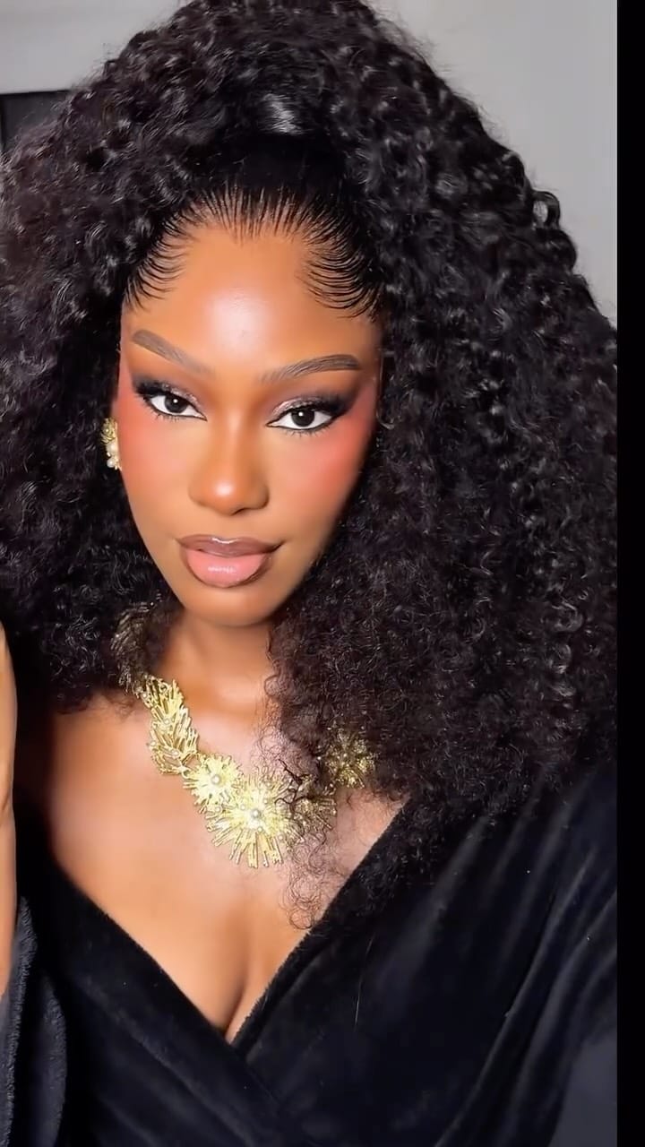 Post 4 by LEKKI MAKEUP ARTIST on Instagram (video)