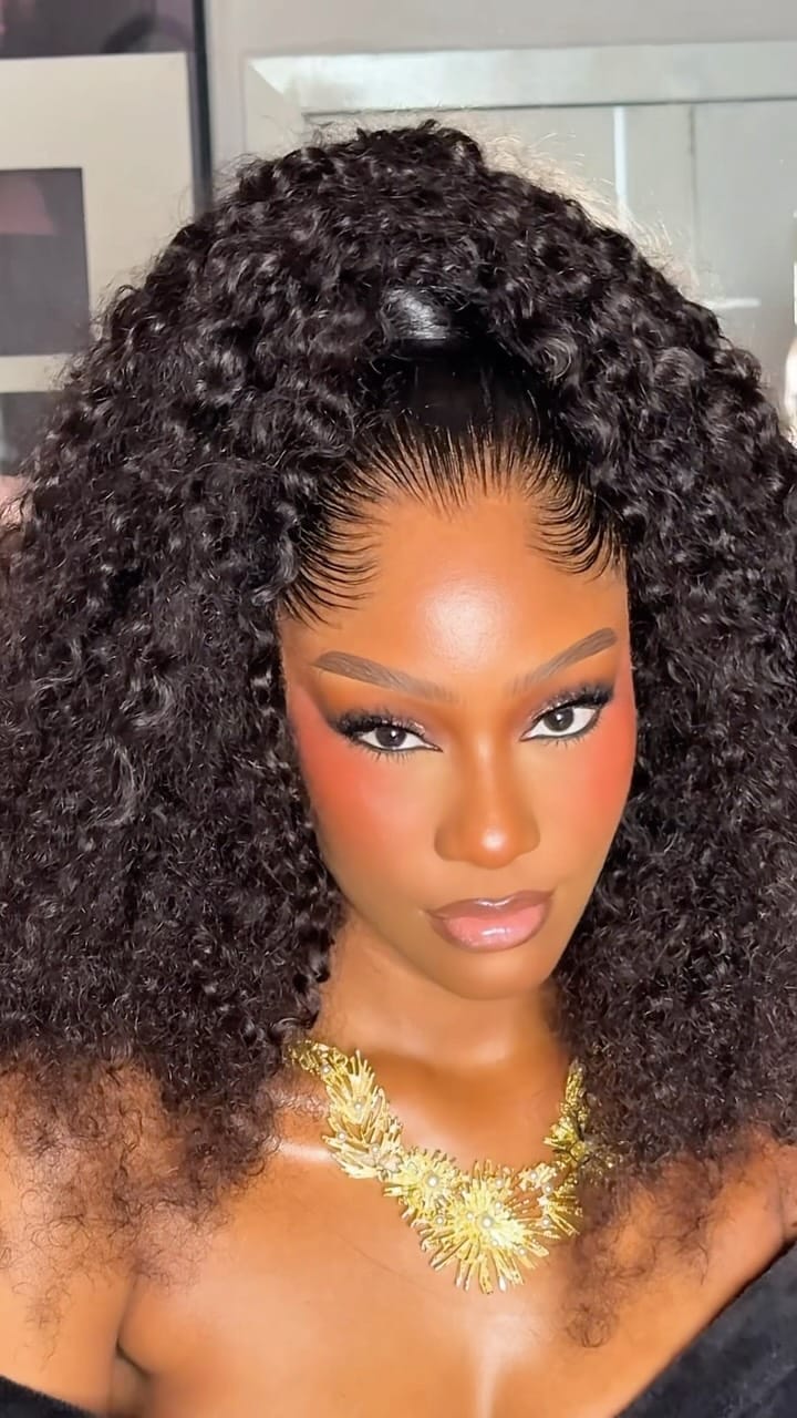 Post 5 by LEKKI MAKEUP ARTIST on Instagram (video)
