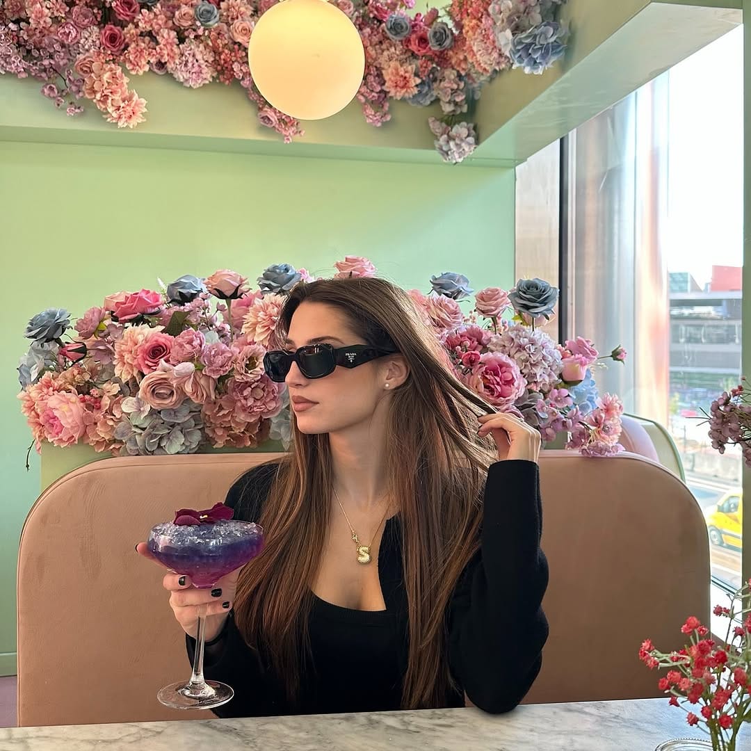 Post 9 by 𝒮ℯ𝓇ℯ𝓃𝒶 𝒮ℴ𝒻𝒾𝒶 𝒮𝒶𝓃𝓉𝒶 𝒞𝒶𝓈𝓈ℯ𝓈ℯ on Instagram (carousel)