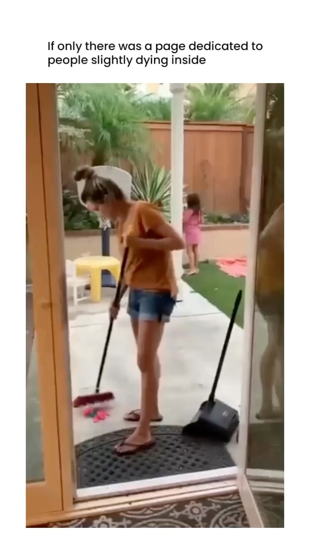 Post 2 by Makeup💄| Memes🤣 on Instagram (video)