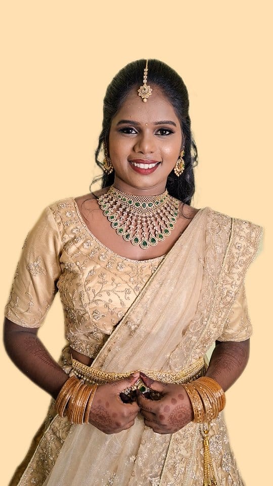 Post 6 by JB Makeups | Bridal Makeup Artist Avadi on Instagram (video)