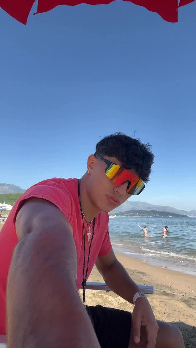 Post 2 by Valerio Errante on Instagram (video)