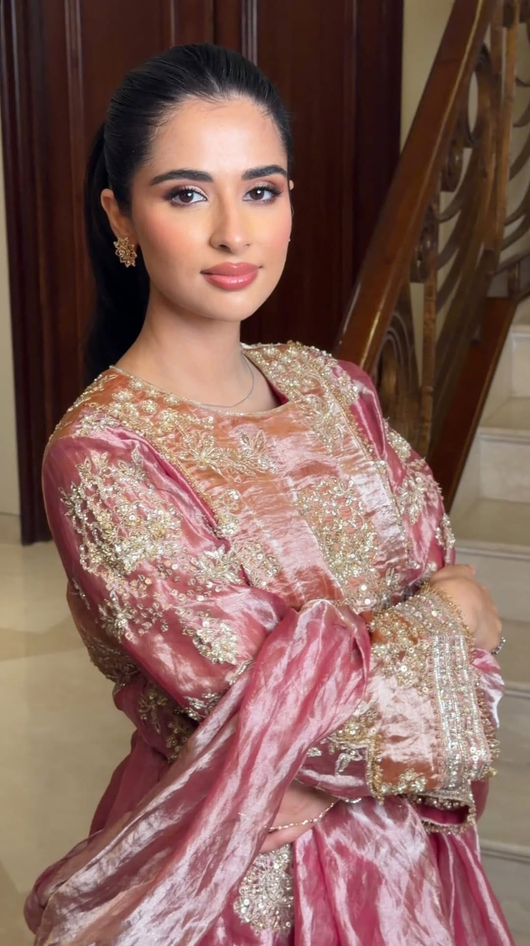 Post 5 by Mahi Sardana on Instagram (video)