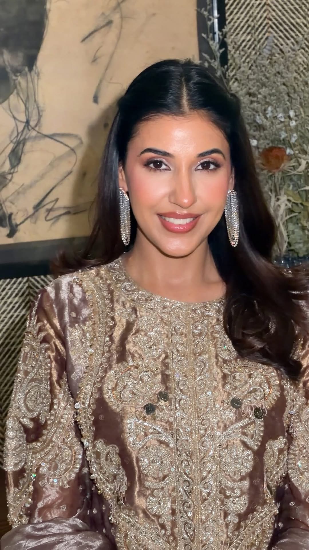 Post 4 by Mahi Sardana on Instagram (video)
