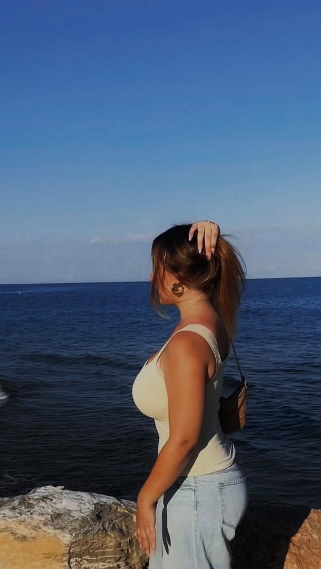 Post 6 by chiri🪼 on Instagram (video)