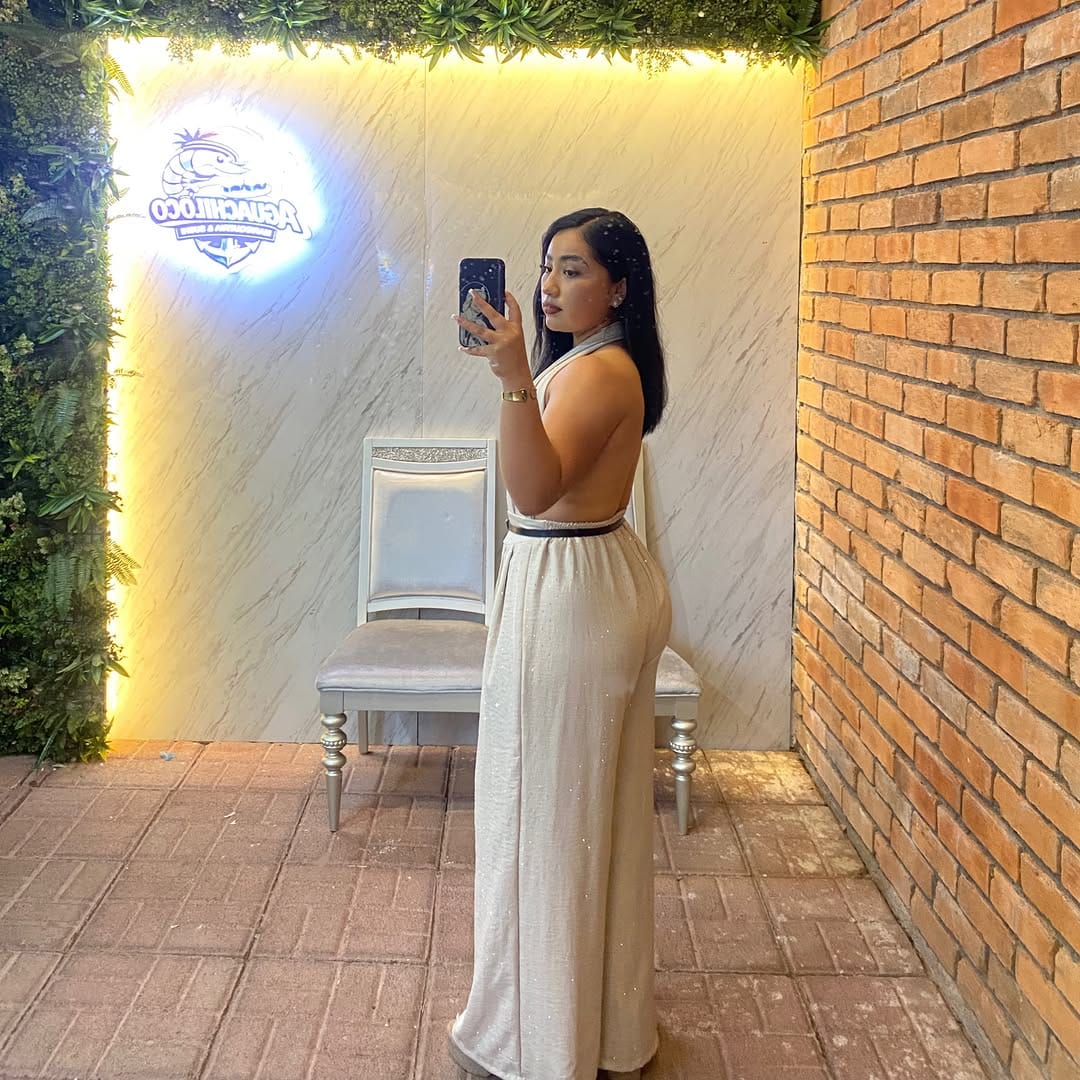 Post 1 by ♡𝐌𝐢𝐥𝐚𝐧♡ on Instagram (carousel)