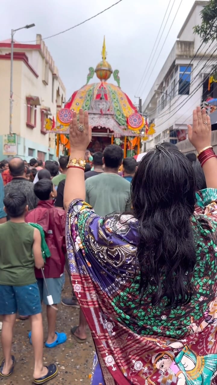 Post 5 by Amruta Panigrahi on Instagram (video)