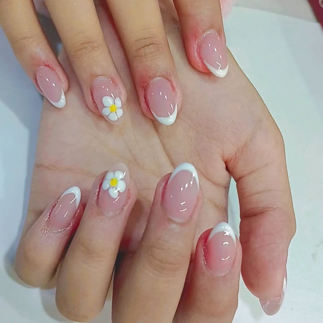 Post 5 by Persona Salon @mallikagambhir on Instagram (carousel)